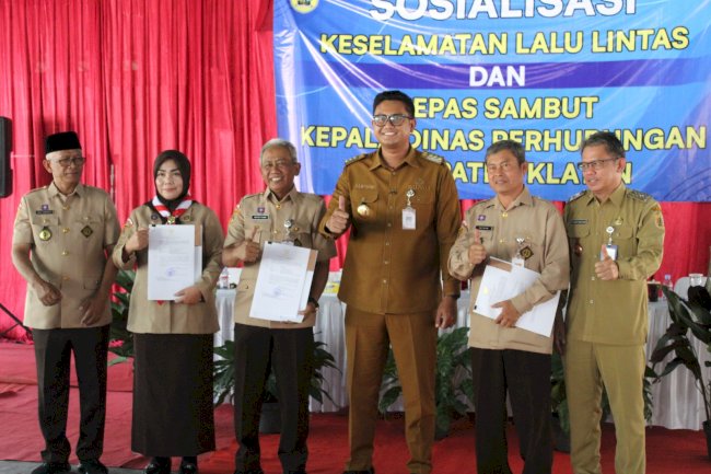 PERCEPAT PENCAPAIAN VISI MISI BUPATI KLATEN SERAHKAN PENUGASAN  PLT. KEPALA PERANGKAT DAERAH YANG KOSONG