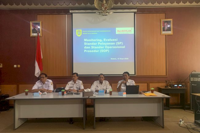 BKPSDM KLATEN ADAKAN EVALUASI STANDARD PELAYANAN ( SP ) DAN STANDARD OPERASIONAL PELAYANAN ( SOP )